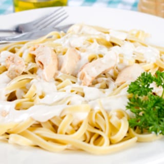 Fettuccine Alfredo Pasta - Catering